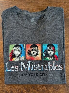 Les Misérables New York City Women's Graphic Tee - Charcoal Grey. Soft